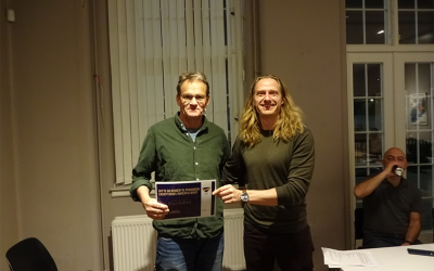 Exceptionel indsats: Peter Kofoed holder humøret højt og holdet kørende