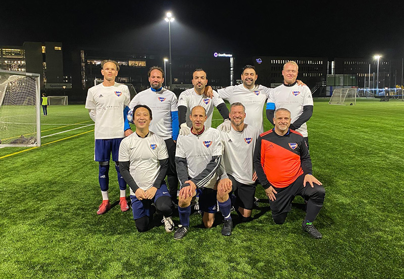 +45-gutterne tog bronzemedaljerne